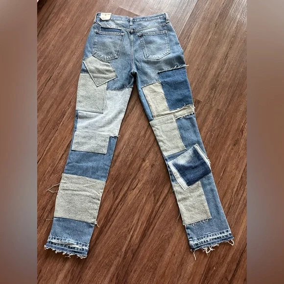 We The Free Bare With Me Jeans Rebel Hearts. Size 29